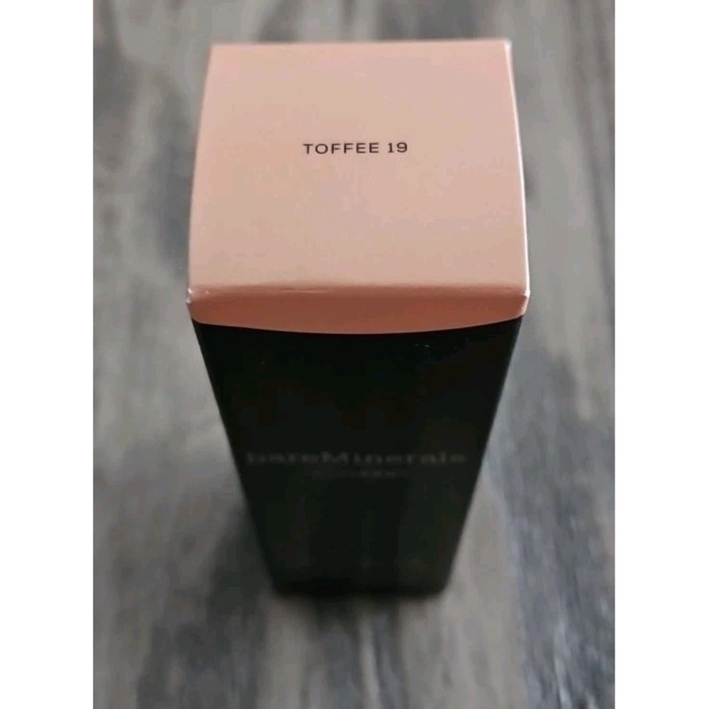 BareMinerals BarePro Performance Wear Liquid Foundation, 1 oz. TOFFEE (19) SPF20